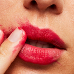 MAC Retro Matte Lipstick-Relentlessly Red-Bright pinkish coral matte - Image 4