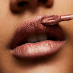 MAC Retro Matte Liquid Lipcolour Metallics-Quartzette-Beige (metallic) - Image 2