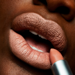 MAC Matte Lipstick-Honeylove-Light beige toned with rose - Image 4